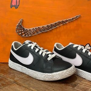 Nike blazers low top